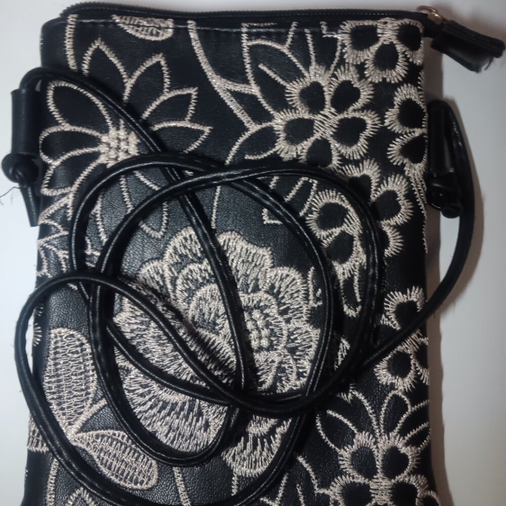 SOFT LEATHER  BLACK CROSSBODY WITH PRINTED ROSE
